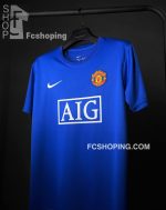 کیت دوم منچستریونایتد کلاسیک 2008 با شورت - تصویر 3